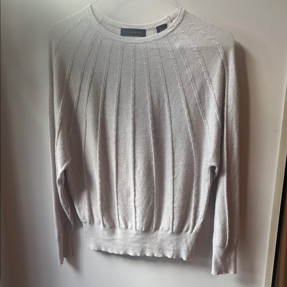 Tahari Sweaters - Tahari women’s dolman Sweater cream size medium